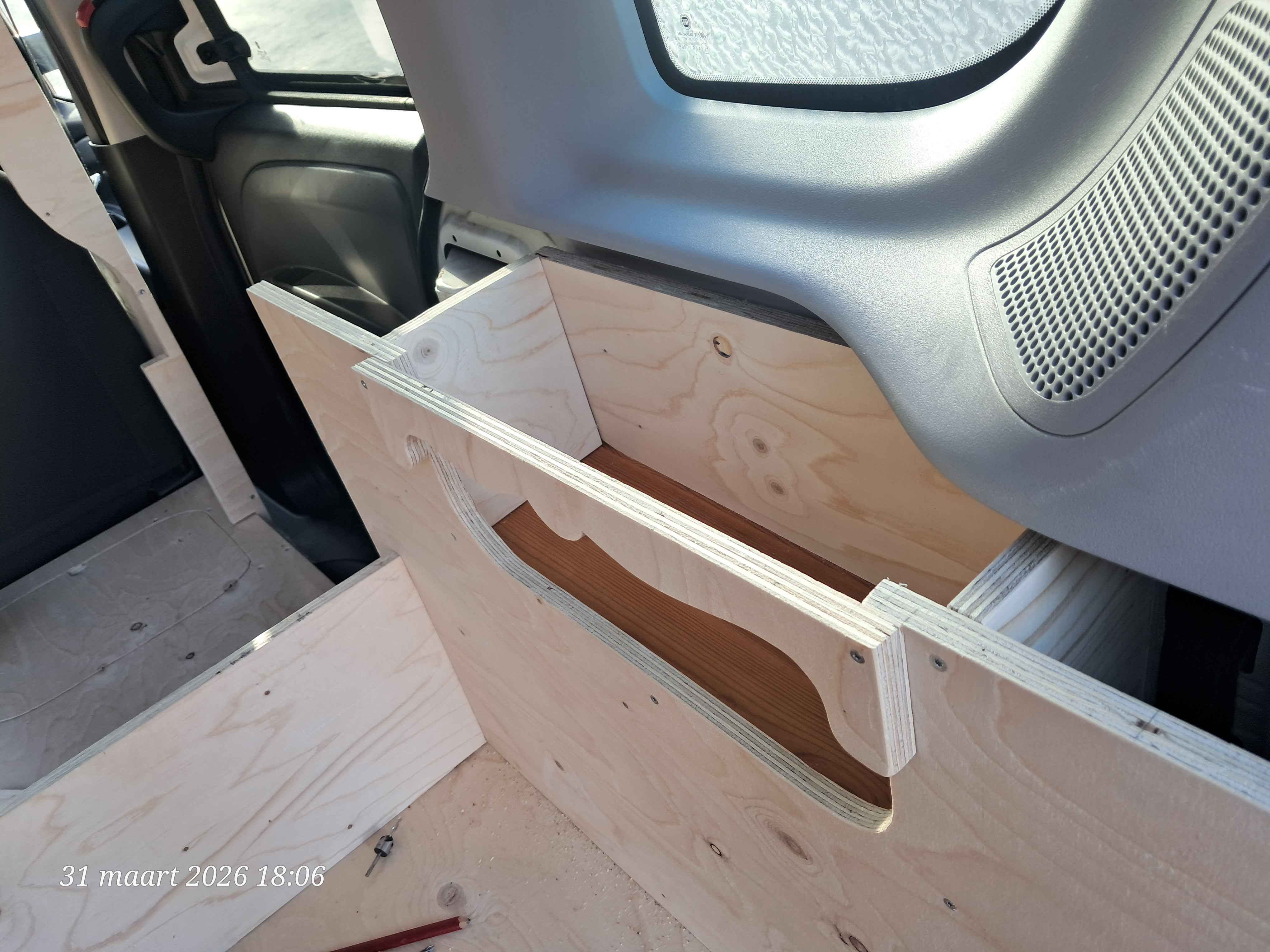 cabinet2_open